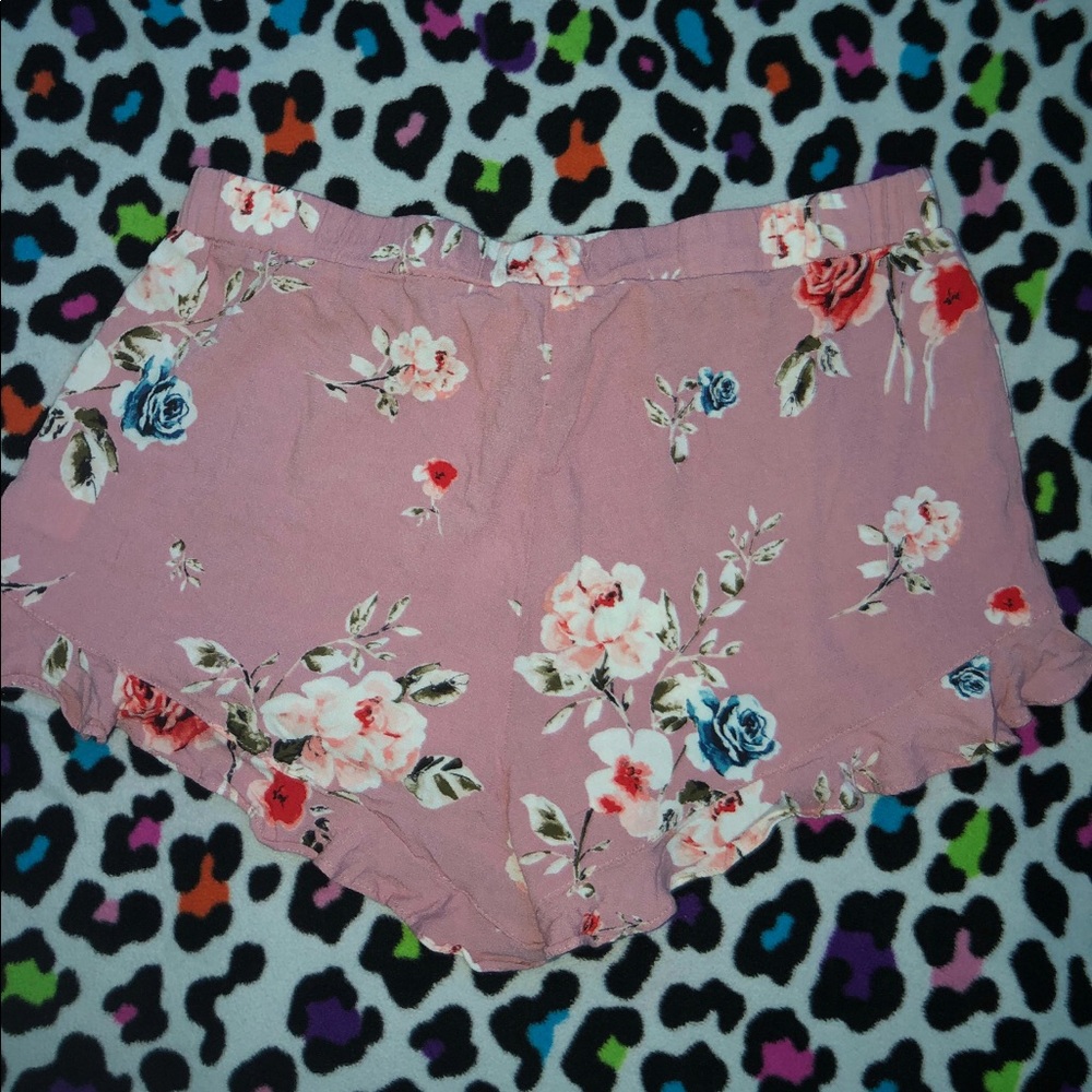 KENDALL & KYLIE pink floral shorts | pacsun